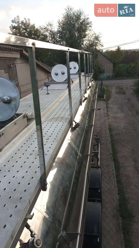 Цистерна полуприцеп Cardi Santi 1996 в Одессе