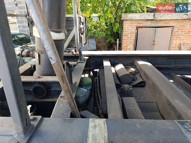 Самосвал полуприцеп Carnehl CHKS/AH 2004 в Балаклее