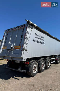 Зерновоз - напівпричіп Carnehl CHKS/AH 2015 в Звягелі