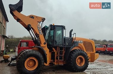 Фронтальні навантажувачі Case Construction 1121F 2012 в Радехові