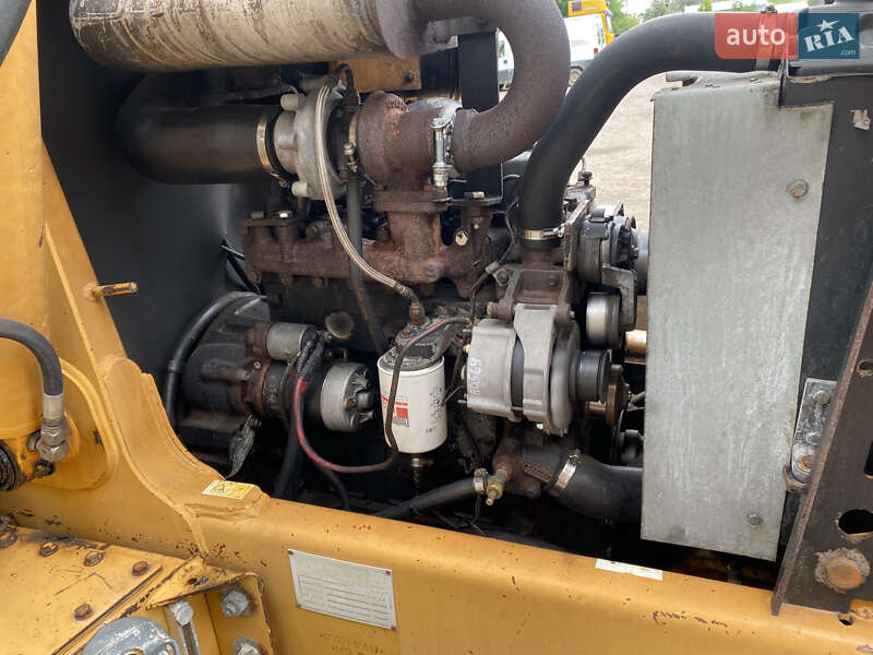 Экскаватор погрузчик Case Construction 580 SR 2002 в Черновцах
