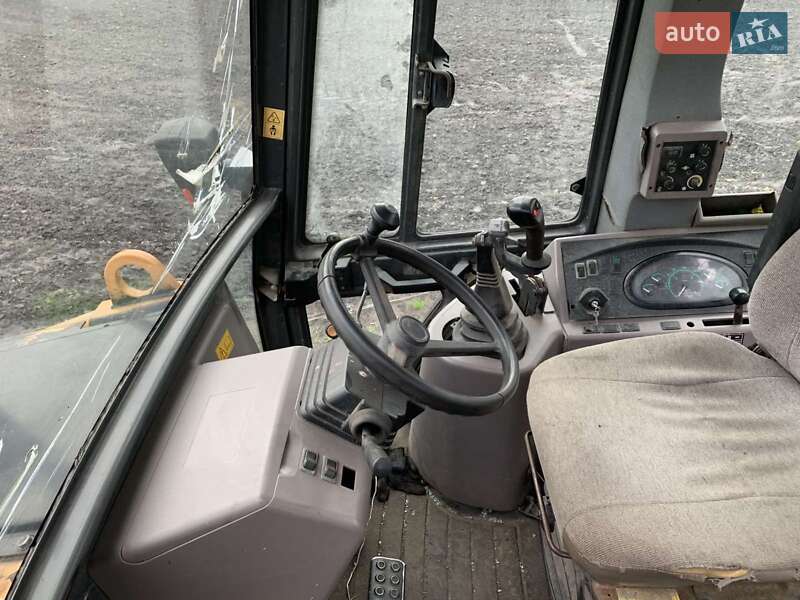 Экскаватор погрузчик Case Construction 580ST 2003 в Мироновке