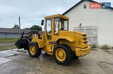 Фронтальный погрузчик Case Construction 621C 1997 в Тячеве
