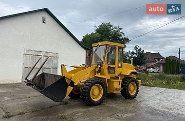 Фронтальный погрузчик Case Construction 621C 1997 в Тячеве