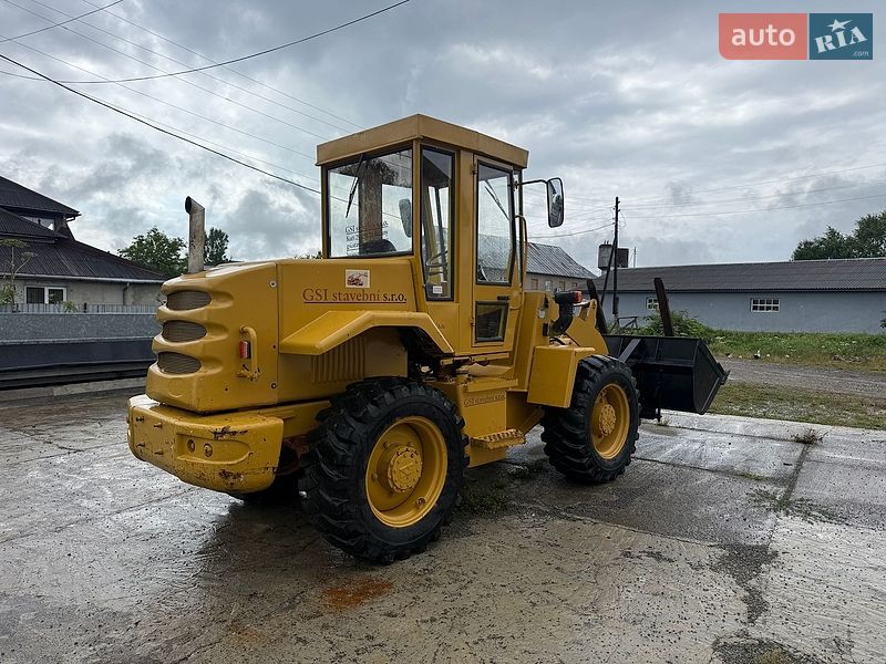 Фронтальный погрузчик Case Construction 621C 1997 в Тячеве