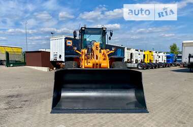 Фронтальный погрузчик Case Construction 821E 2008 в 