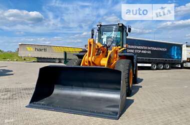 Фронтальный погрузчик Case Construction 821E 2008 в 