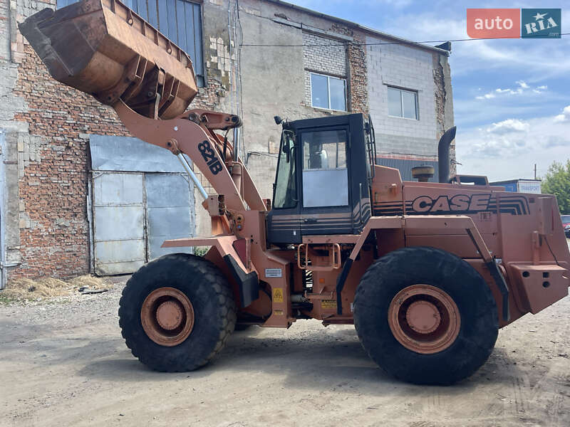 Фронтальні навантажувачі Case Construction 821E 1995 в Рівному
