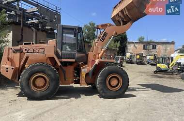 Фронтальні навантажувачі Case Construction 821E 1995 в  фото 3 Фронтальні навантажувачі Case Construction 821E 1995 в