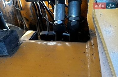 Фронтальный погрузчик Case Construction 821E 2004 в Белой Церкви