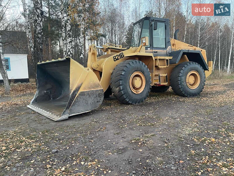 Фронтальный погрузчик Case IH 821 2000 в Барановке