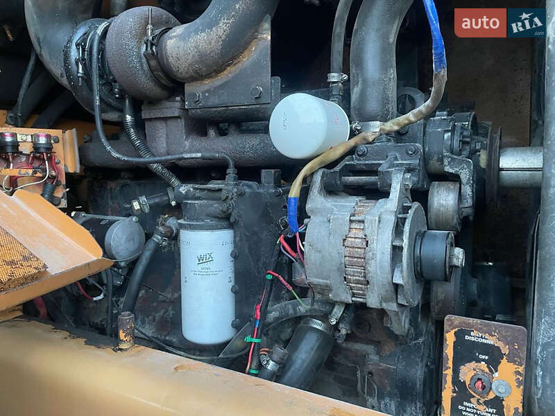 Фронтальный погрузчик Case IH 821 2000 в Барановке