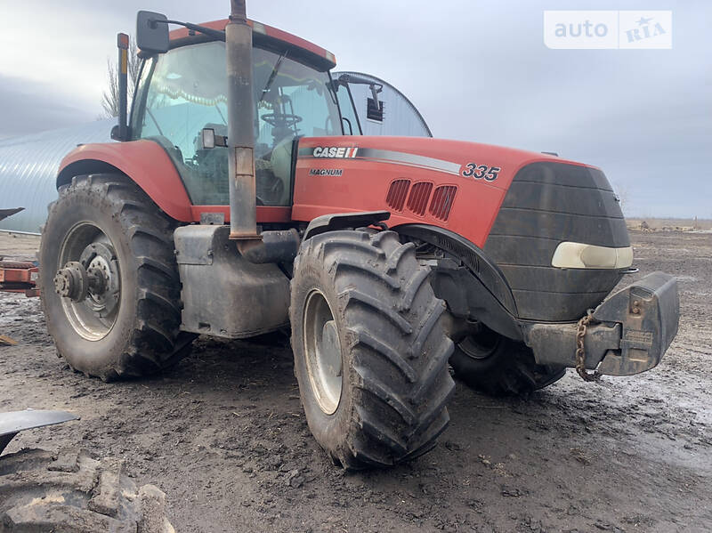 Case IH IH 335 Magnum
