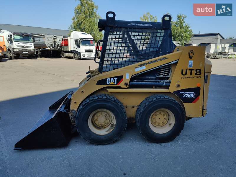 Caterpillar 226 2011
