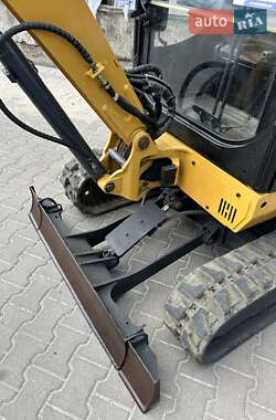 Миниэкскаватор Caterpillar 301.8 2011 в 