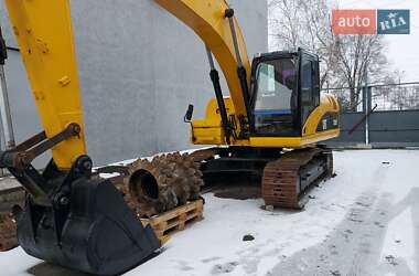 Гусеничный экскаватор Caterpillar 320 2007 в 