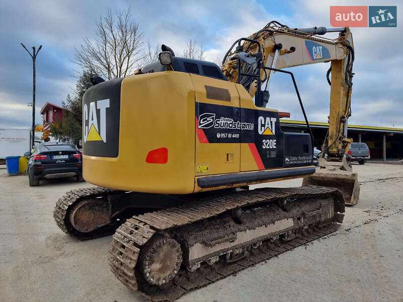 Гусеничный экскаватор Caterpillar 320 2014 в Одессе