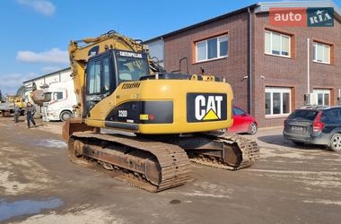 Гусеничный экскаватор Caterpillar 320 2011 в Одессе