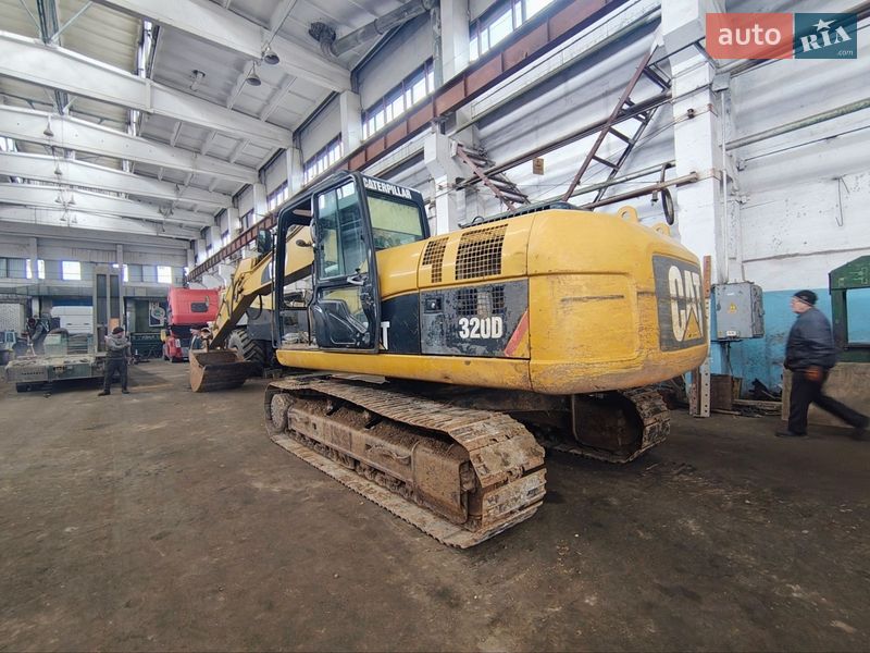 Гусеничный экскаватор Caterpillar 320 2008 в Николаеве