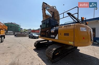 Гусеничный экскаватор Caterpillar 320 2019 в Ровно