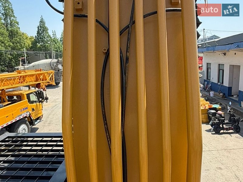 Гусеничный экскаватор Caterpillar 320 2019 в Ровно