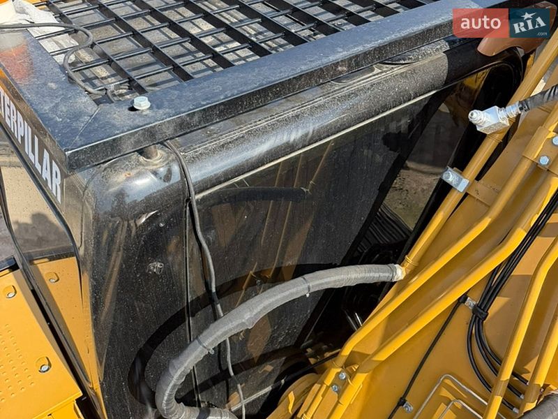 Гусеничный экскаватор Caterpillar 320 2016 в Ровно