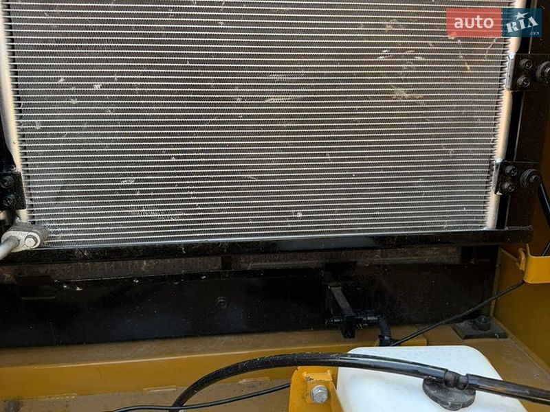 Гусеничный экскаватор Caterpillar 320 2016 в Ровно