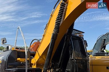Гусеничный экскаватор Caterpillar 320 2016 в Ровно