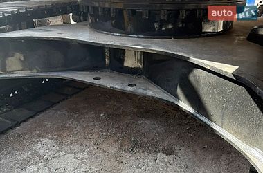Гусеничный экскаватор Caterpillar 320 2016 в Ровно