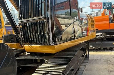 Гусеничный экскаватор Caterpillar 320 2016 в Ровно