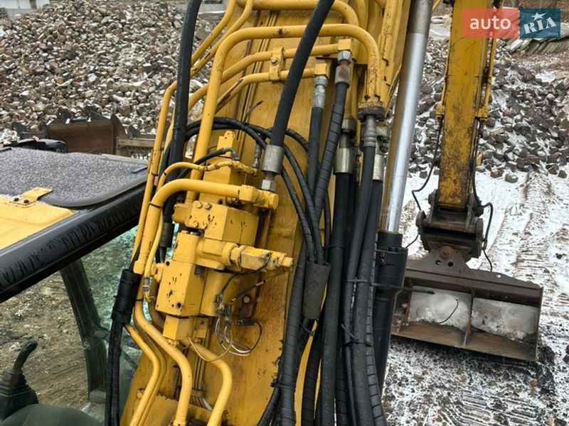 Гусеничный экскаватор Caterpillar 320C 2007 в Косове фото 15 Гусеничный экскаватор Caterpillar 320C 2007 в Косове