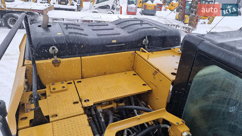 Гусеничный экскаватор Caterpillar 323 2017 в Одессе фото 8 Гусеничный экскаватор Caterpillar 323 2017 в Одессе