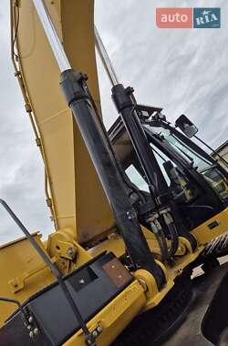 Гусеничный экскаватор Caterpillar 349 2018 в 