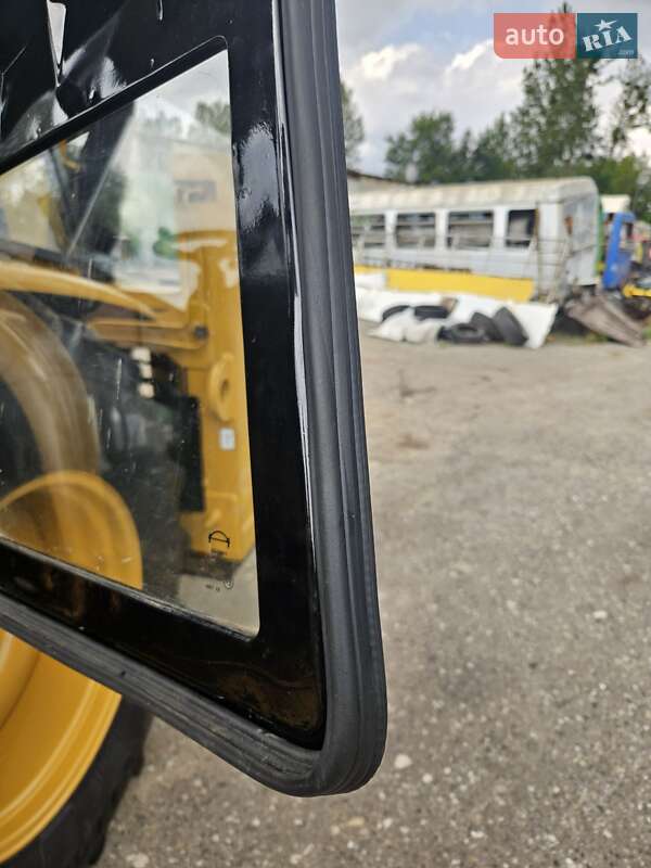 Экскаватор погрузчик Caterpillar 428 1999 в Львове