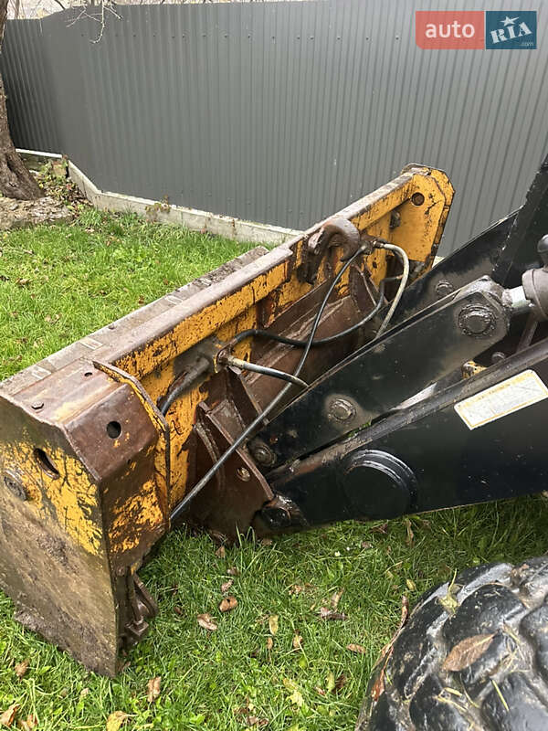Екскаватор навантажувач Caterpillar 428 1999 в Чернівцях