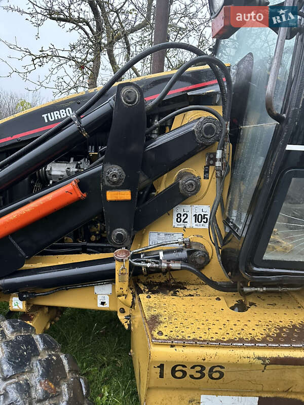 Екскаватор навантажувач Caterpillar 428 1999 в Чернівцях