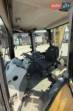 Экскаватор погрузчик Caterpillar 428F2 2015 в 
