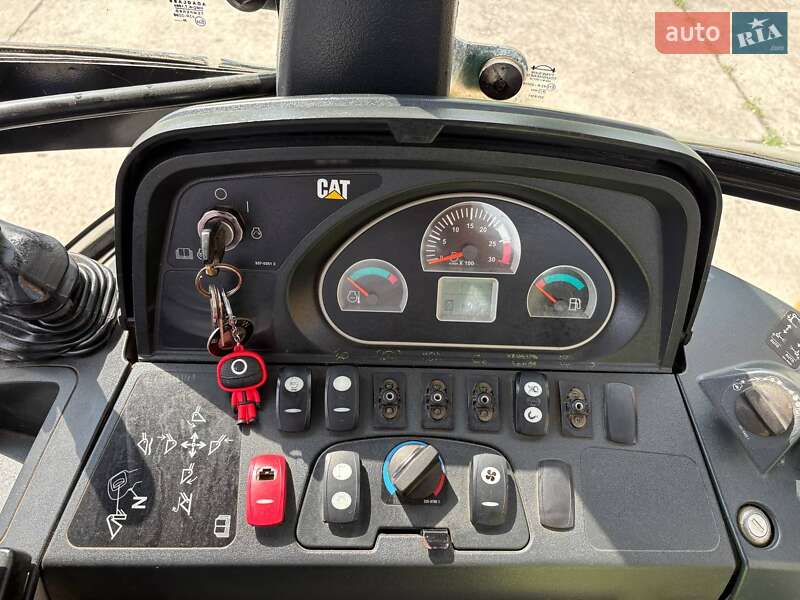 Экскаватор погрузчик Caterpillar 444 2014 в Львове