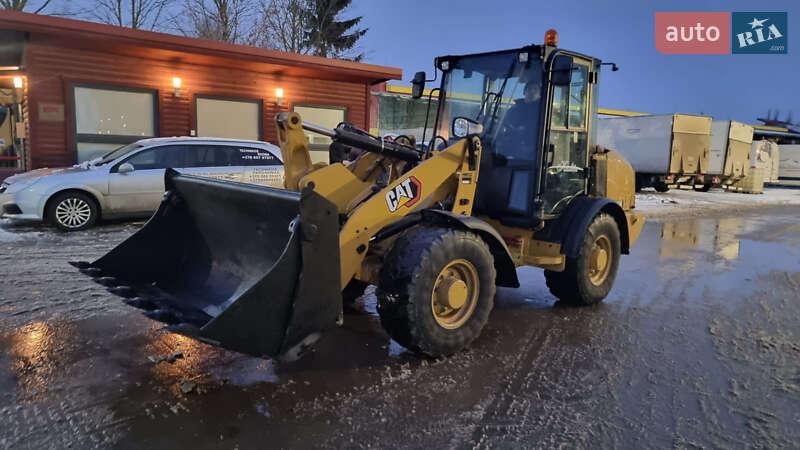 Фронтальні навантажувачі Caterpillar 906 2020 в Одесі