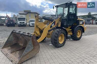 Фронтальный погрузчик Caterpillar 908 2011 в 