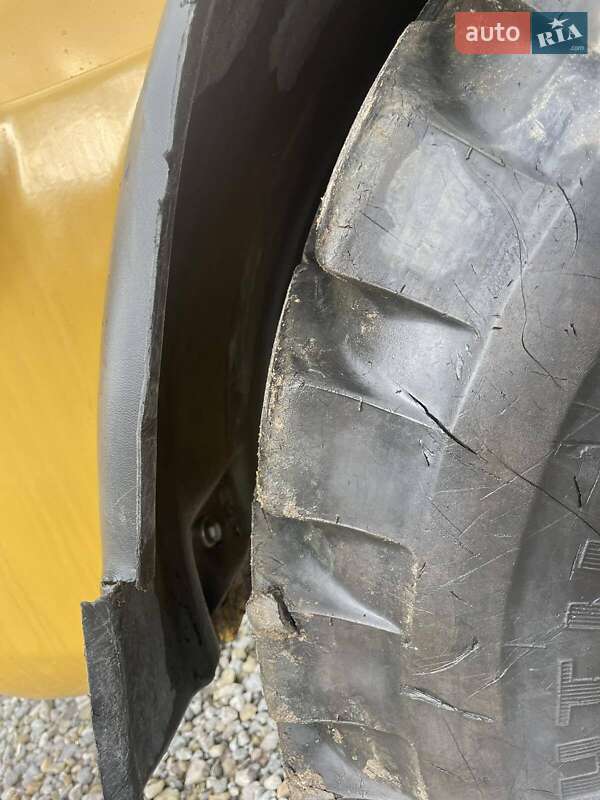 Фронтальный погрузчик Caterpillar 908 2011 в Львове фото 12 Фронтальный погрузчик Caterpillar 908 2011 в Львове