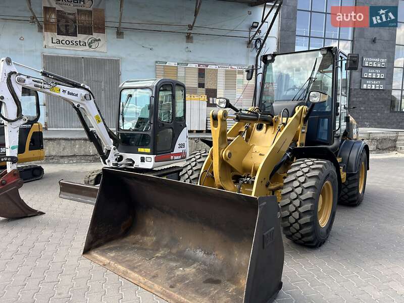 Caterpillar 908 2011