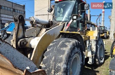 Фронтальні навантажувачі Caterpillar 966 2018 в Дніпрі