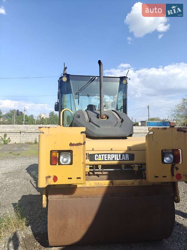 Дорожный каток Caterpillar CD 2010 в Днепре