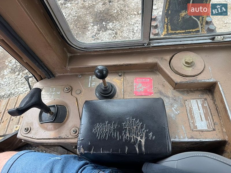 Бульдозер Caterpillar D4 1988 в Львове