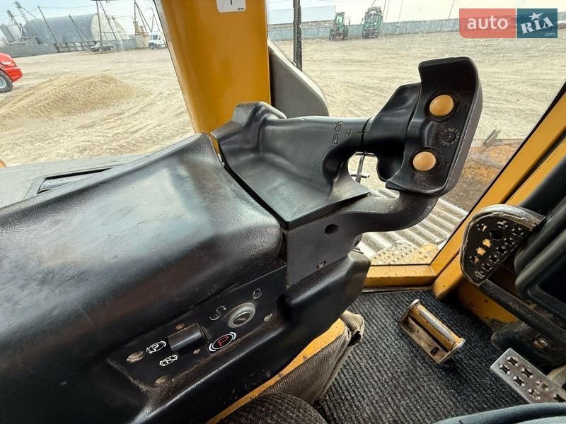 Бульдозер Caterpillar D5 LGP 2005 в Одессе