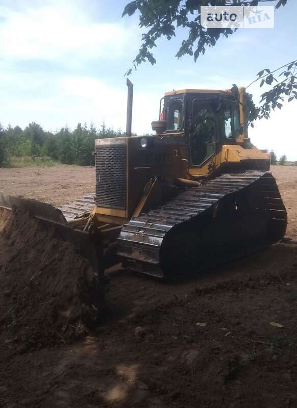 Бульдозер Caterpillar D6M 2000 в 