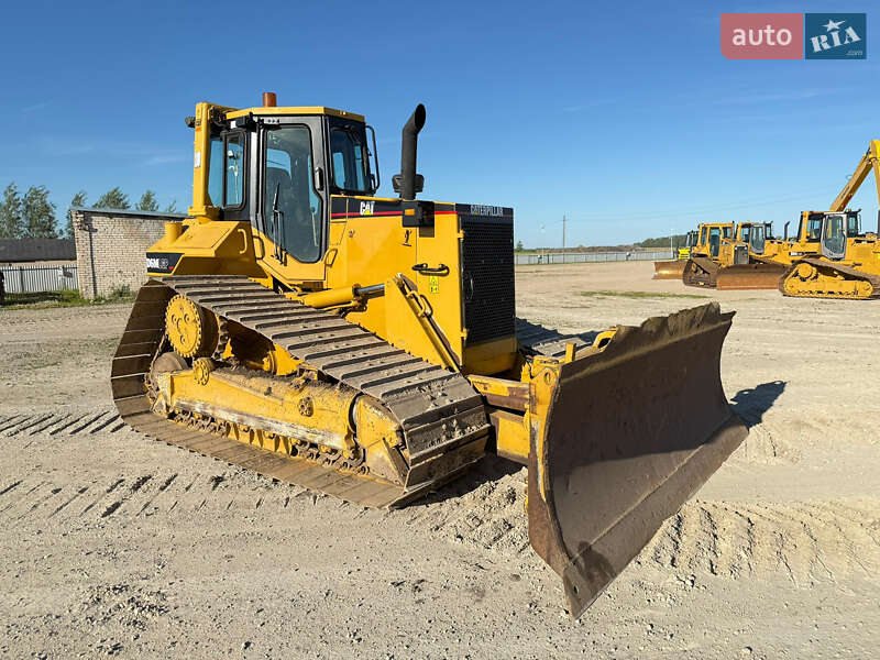 Бульдозер Caterpillar D6N 2003 в 