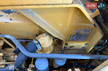 Бульдозер Caterpillar D6N 2003 в 