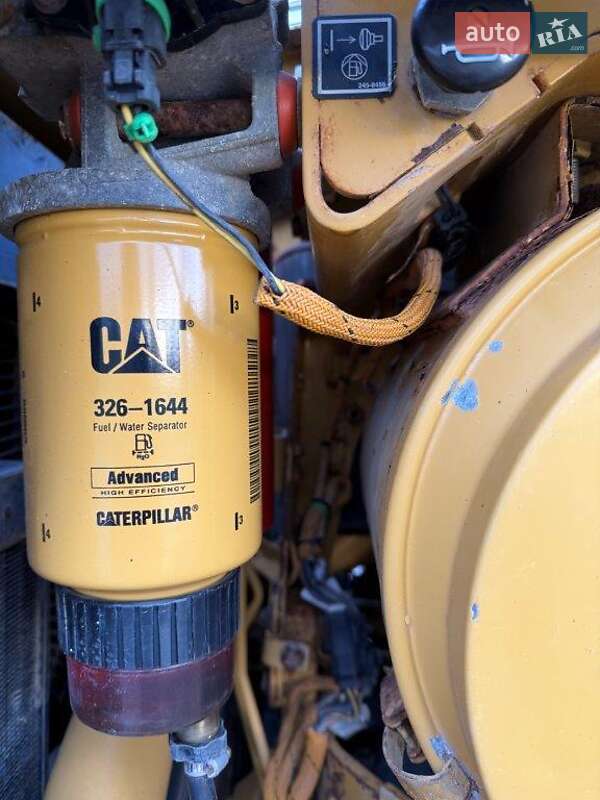 Бульдозер Caterpillar D6T 2011 в Києві